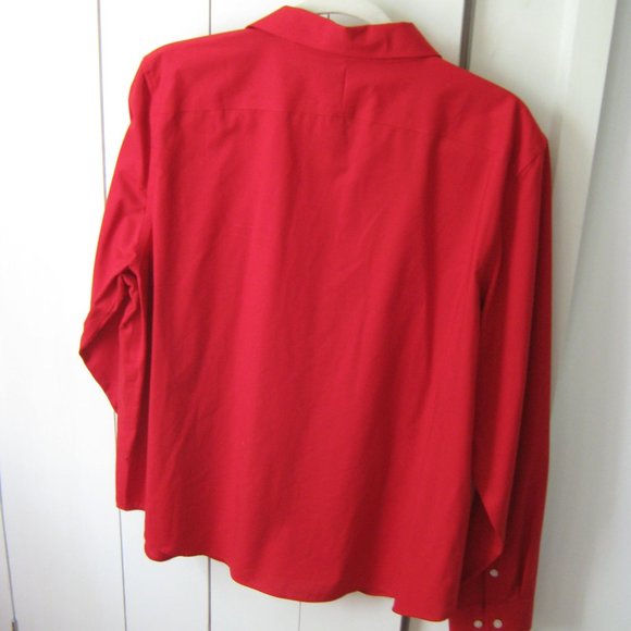 Red Chaps No Iron Blouse - Picture 2 of 4
